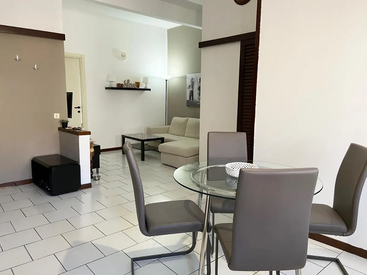 Ferienwohnung G&G House -Bilocale Vicino M5 Istria E M3 Maciachini Mailand 0*,